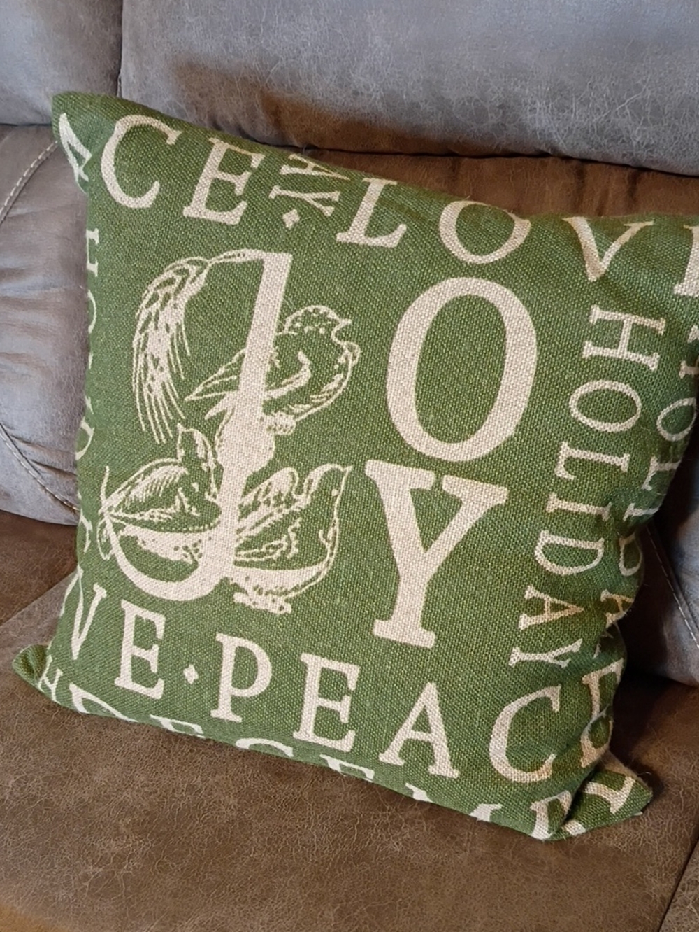 Holiday 'Joy' Decorative Throw Pillow - Green